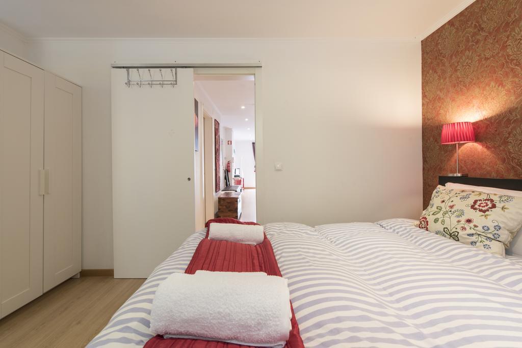 Lusitania One In Mouraria Apartment ลิสบอน ภายนอก รูปภาพ